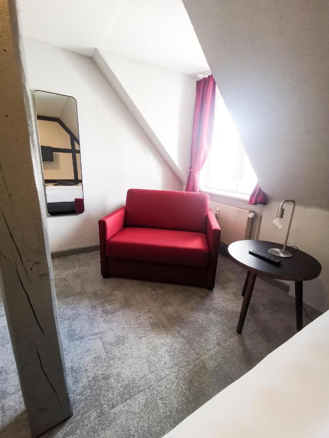 Kontraste Hotel นอยมึนสเตอร์ ภายนอก รูปภาพ