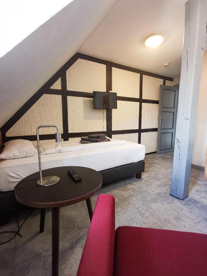 Kontraste Hotel นอยมึนสเตอร์ ภายนอก รูปภาพ