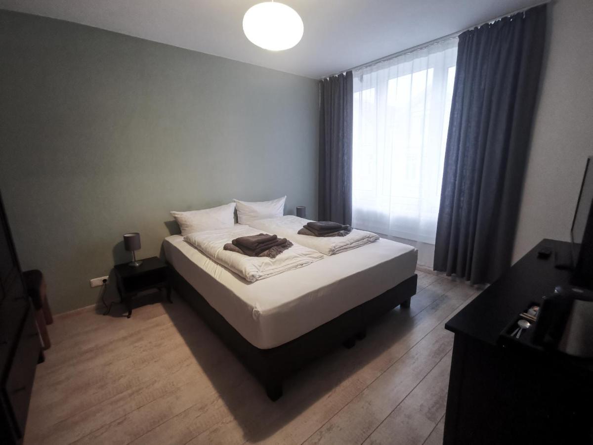 Kontraste Hotel นอยมึนสเตอร์ ภายนอก รูปภาพ