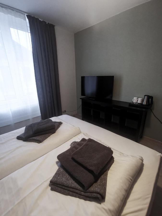 Kontraste Hotel นอยมึนสเตอร์ ภายนอก รูปภาพ