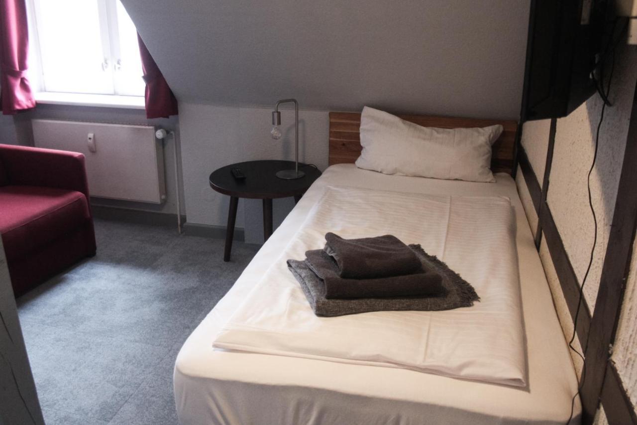 Kontraste Hotel นอยมึนสเตอร์ ภายนอก รูปภาพ
